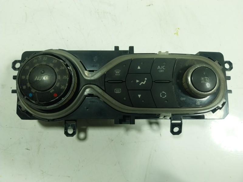 Recambio de mando calefaccion / aire acondicionado para renault zoe 68 kw referencia OEM IAM  275107386R 