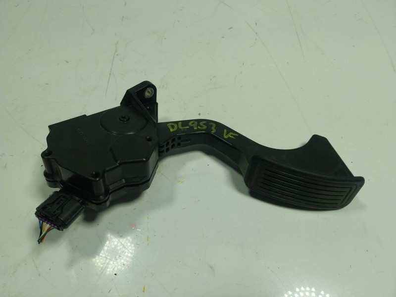 Recambio de potenciometro pedal para lexus ct 1.8 16v cat (híbrido) referencia OEM IAM 7811076091 7811076091 