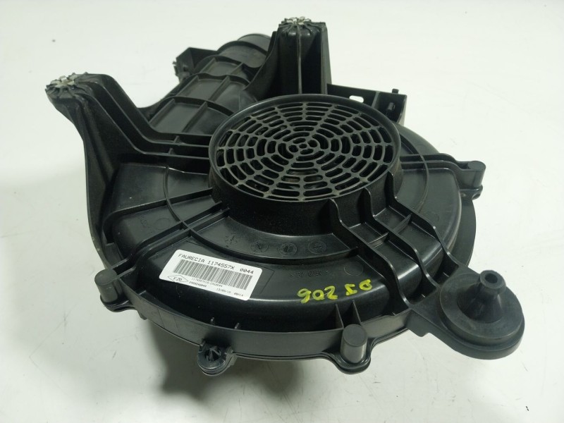 Recambio de motor calefaccion para renault zoe 68 kw referencia OEM IAM  290924004R 