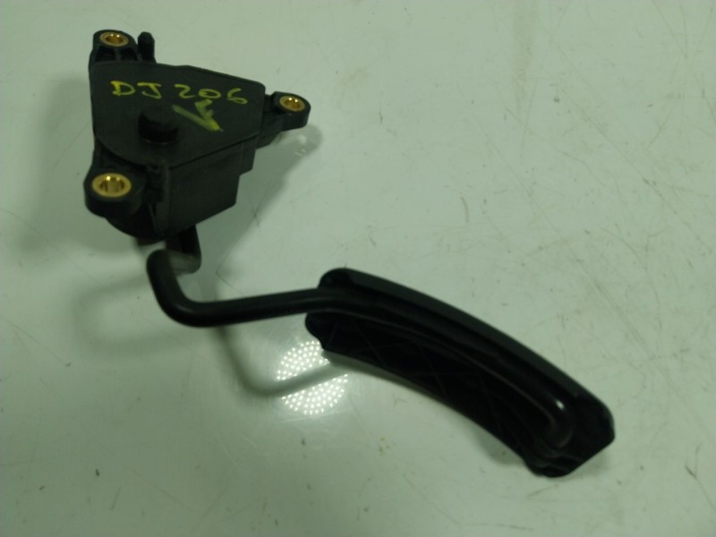 Recambio de potenciometro pedal para renault zoe 68 kw referencia OEM IAM  180026336R 