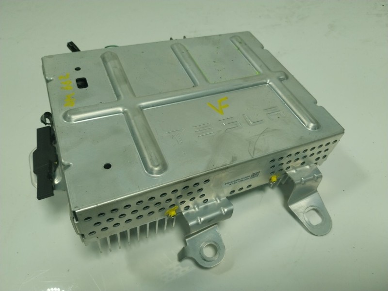 Recambio de modulo electronico para tesla model y ev a las 4 ruedas referencia OEM IAM 150715201B  150715201B