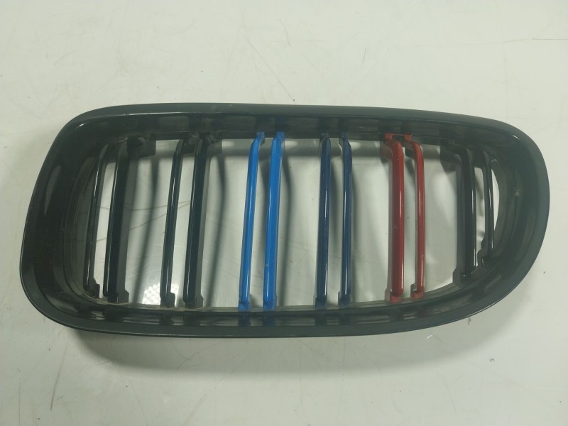 Recambio de rejilla para bmw serie 3 berlina (e90) 2.0 turbodiesel cat referencia OEM IAM 51137201967  