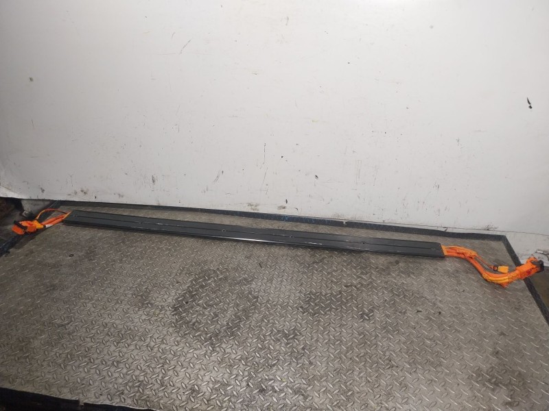 Recambio de modulo electronico para tesla model y ev a las 4 ruedas referencia OEM IAM 110900300F  153144401A