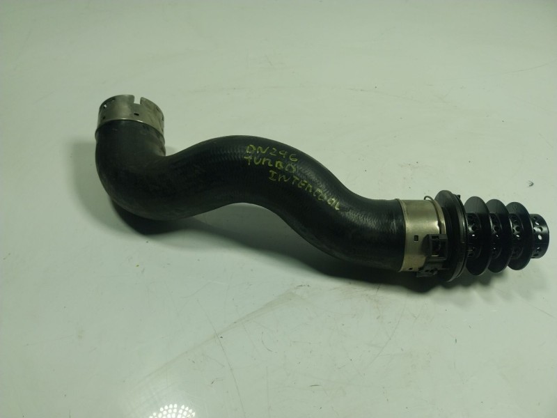 Recambio de tubo intercooler para mercedes-benz clase gla (x156) gla 180 (156.942) referencia OEM IAM A2465280282 A2465280282 