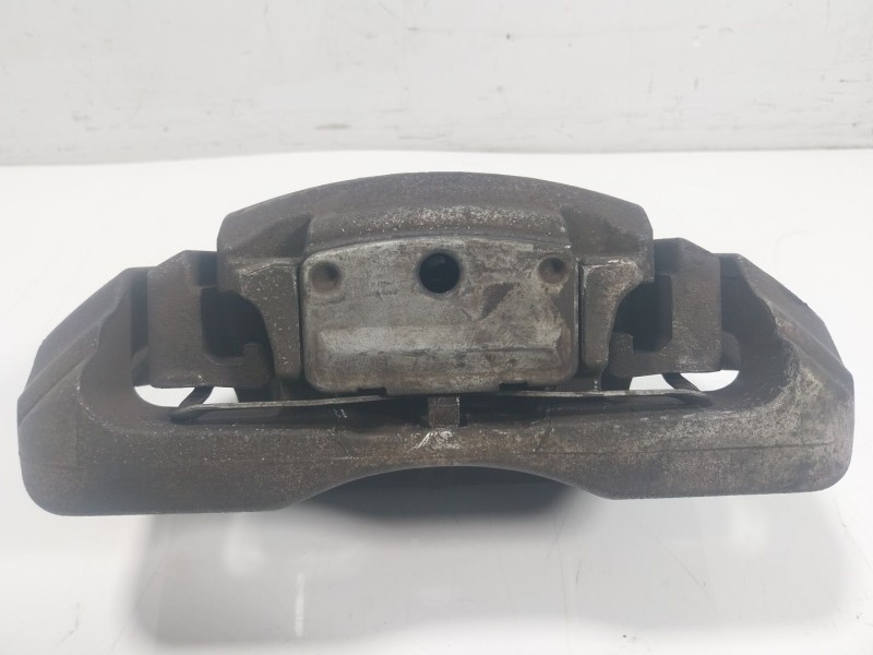 Recambio de pinza freno delantera derecha para bmw serie 5 lim. (f10) 3.0 turbodiesel referencia OEM IAM 34116792690  