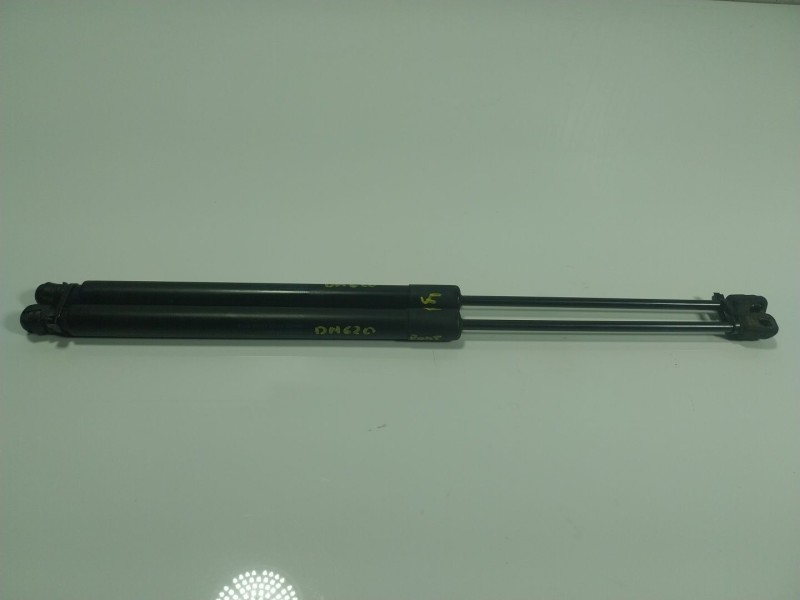 Recambio de amortiguadores maletero / porton para volkswagen tiguan (5n1) 2.0 tdi referencia OEM IAM 5N0827550D 5N082755004S 