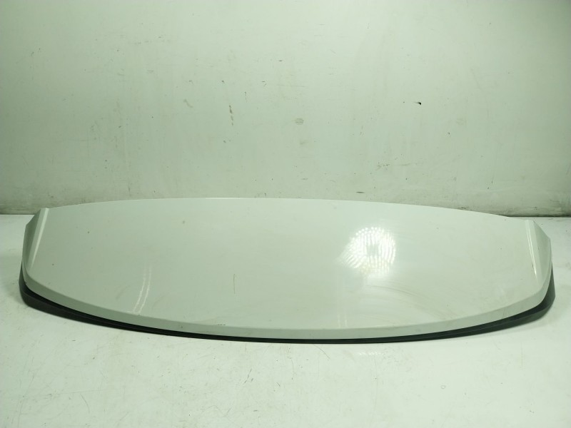 Recambio de aleron trasero para volkswagen t-roc 1.5 16v tsi act referencia OEM IAM 2GA827936BGRU 2GA827933 