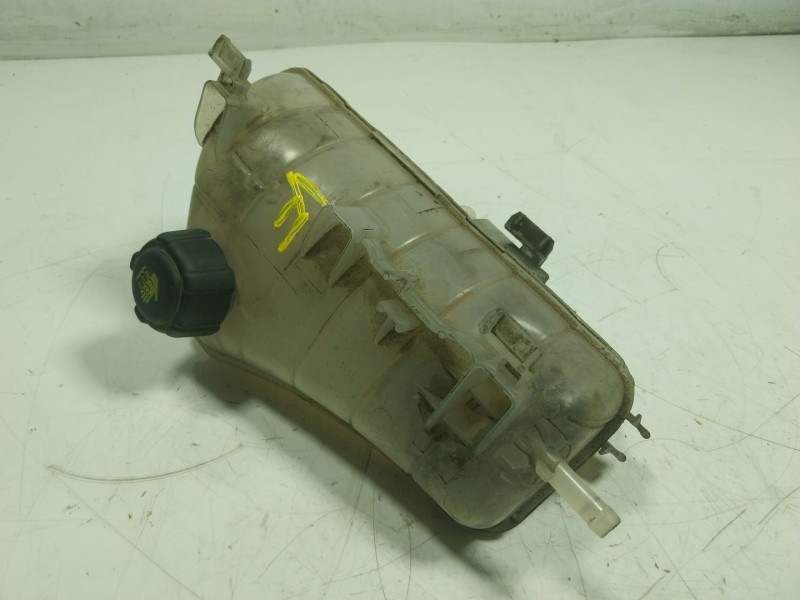 Recambio de deposito expansion para renault kangoo 1.5 dci diesel fap referencia OEM IAM 7701478318 8200455786 