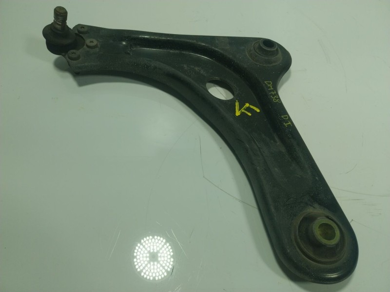 Recambio de brazo suspension inferior delantero izquierdo para citroën c3 1.1 referencia OEM IAM 3520W7  