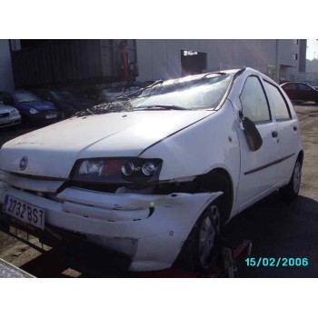 FIAT PUNTO BERLINA (188)