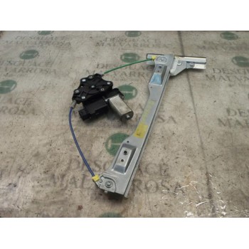 ELEVALUNAS DELANTERO DERECHO 