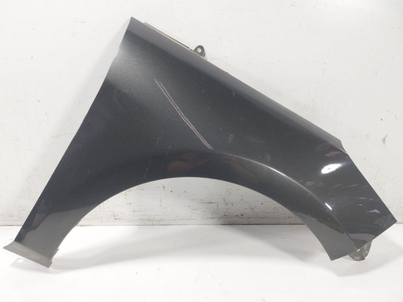 Recambio de aleta delantera derecha para ford fiesta vii (hj, hf) 1.0 ecoboost referencia OEM IAM   