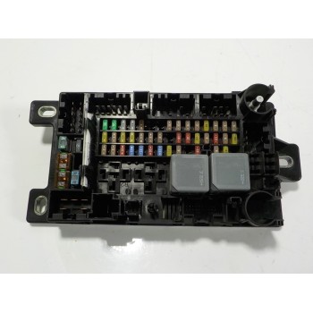 CAJA RELES / FUSIBLES K8D214A073BD 