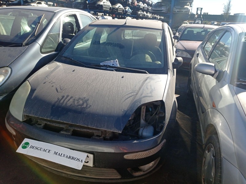 ford fiesta (cbk) del año 2004