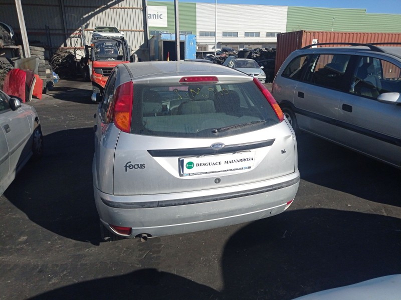 ford focus berlina (cak) del año 2003