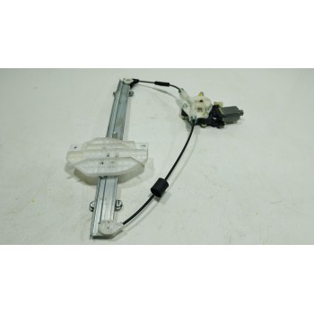 ELEVALUNAS DELANTERO DERECHO 82460G6000 