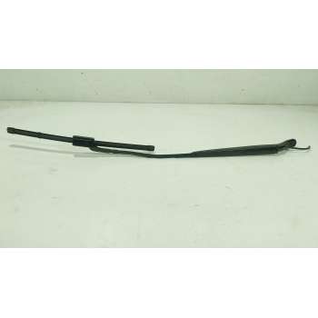 BRAZO LIMPIA DELANTERO DERECHO 