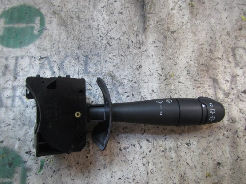 Recambio de mando limpia para dacia sandero ambiance referencia OEM IAM 6001551358 8200792587 