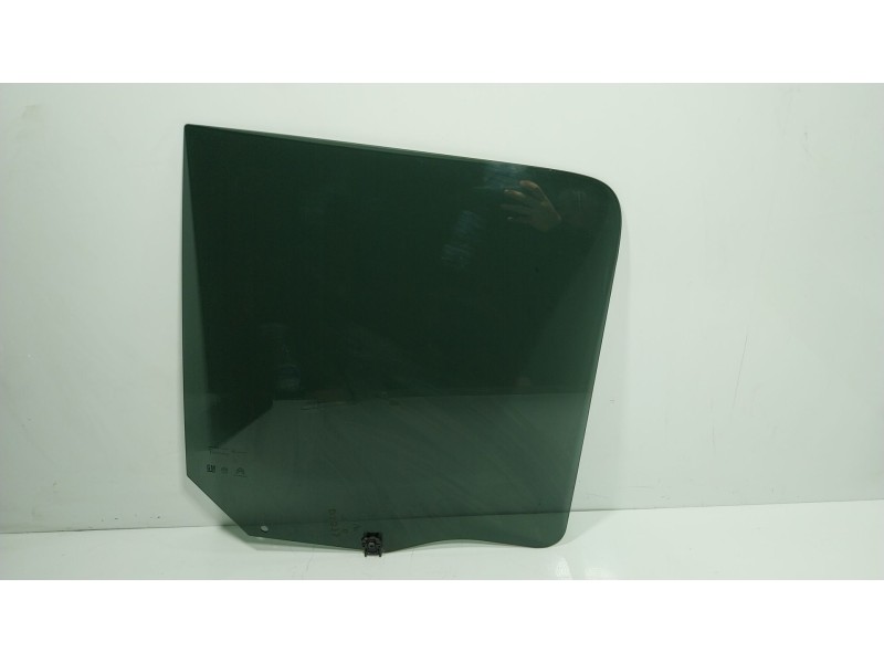 Recambio de cristal puerta trasero derecho para peugeot rifter 1.5 bluehdi 130 referencia OEM IAM   