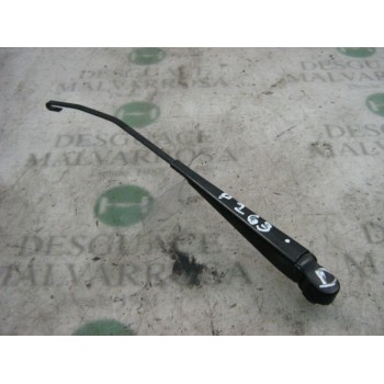 BRAZO LIMPIA DELANTERO DERECHO 