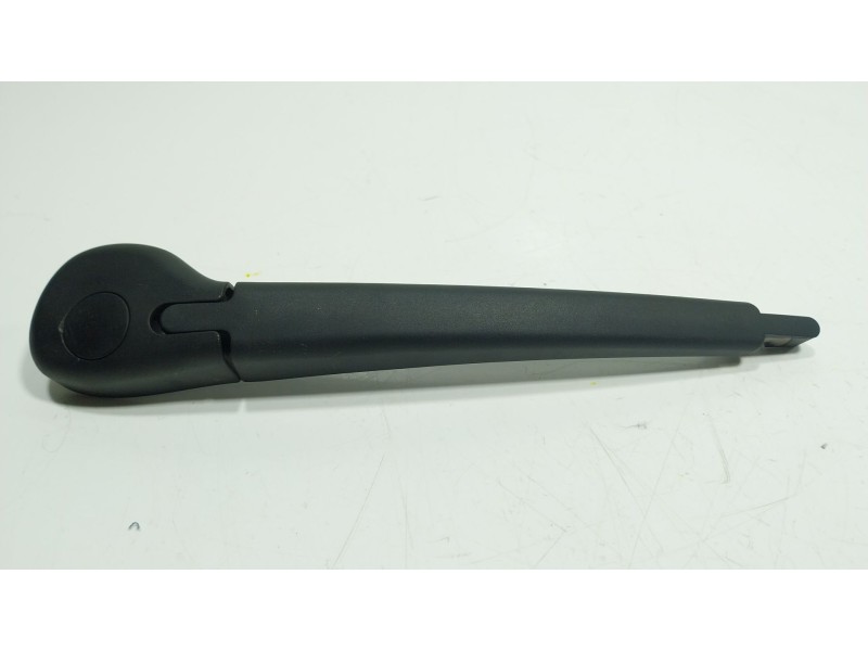 Recambio de brazo limpia trasero para peugeot rifter 1.5 bluehdi 130 referencia OEM IAM   