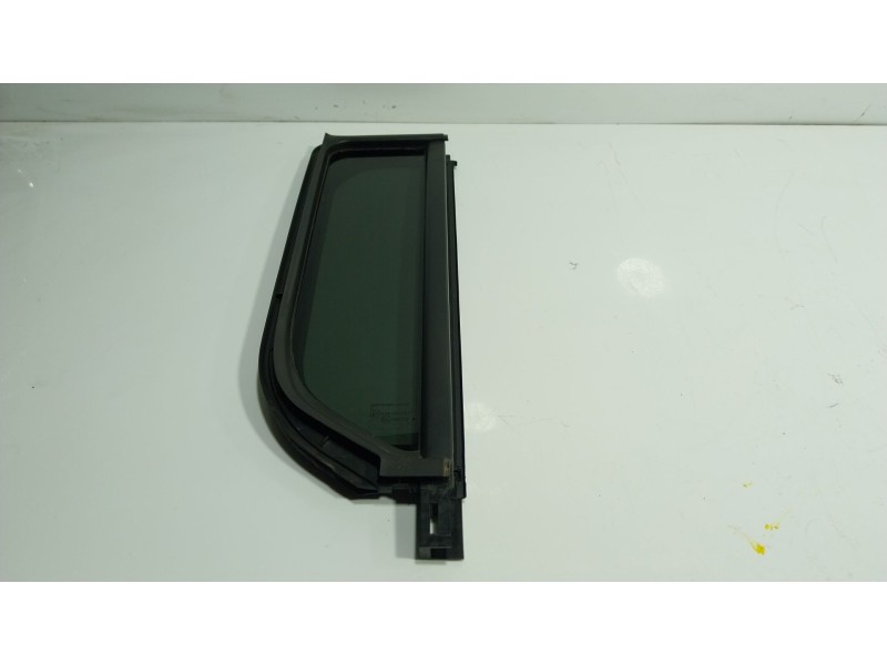 Recambio de cristal custodia trasero derecho para peugeot rifter 1.5 bluehdi 130 referencia OEM IAM   