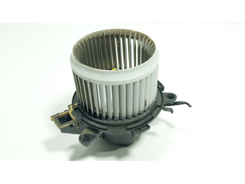 Recambio de motor calefaccion para peugeot rifter 1.5 bluehdi 130 referencia OEM IAM  5P1330100 