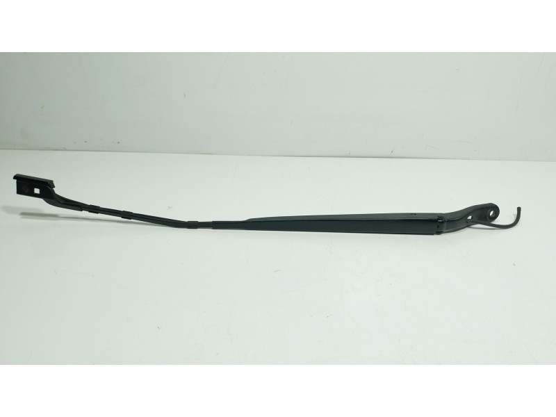 Recambio de brazo limpia delantero derecho para peugeot rifter 1.5 bluehdi 130 referencia OEM IAM   