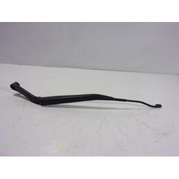 BRAZO LIMPIA DELANTERO DERECHO 