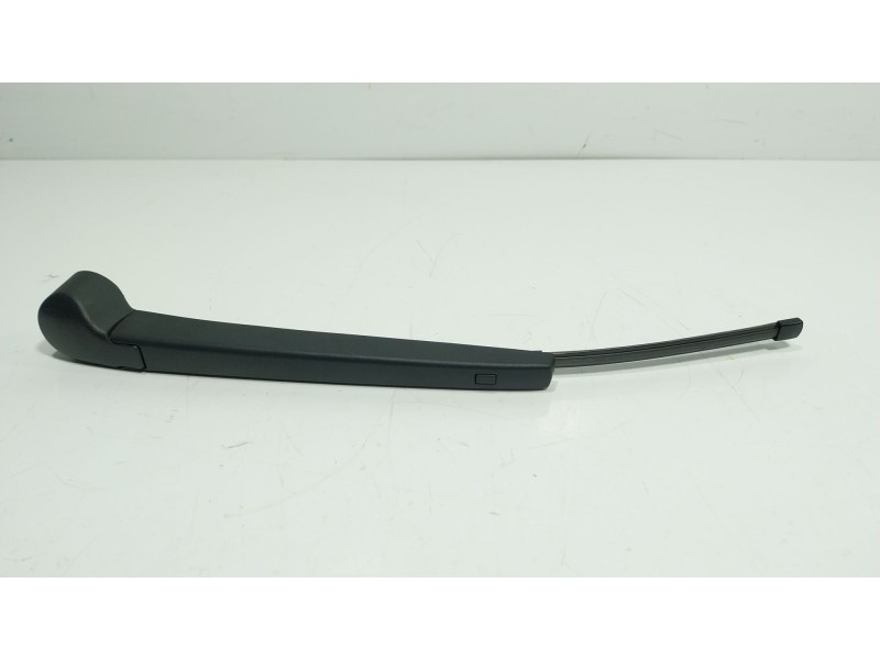 Recambio de brazo limpia trasero para skoda karoq (nu7, nd7) 1.5 tsi referencia OEM IAM   