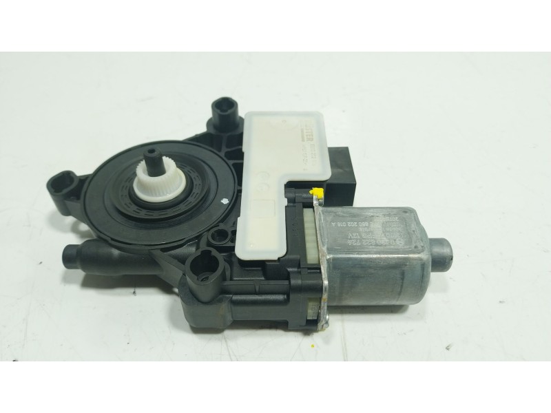 Recambio de motor elevalunas trasero derecho para skoda karoq (nu7, nd7) 1.5 tsi referencia OEM IAM  5Q0959408E 
