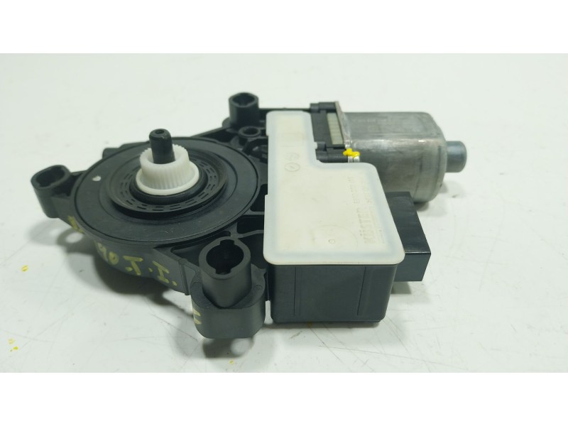 Recambio de motor elevalunas trasero izquierdo para skoda karoq (nu7, nd7) 1.5 tsi referencia OEM IAM  5Q0959407E 