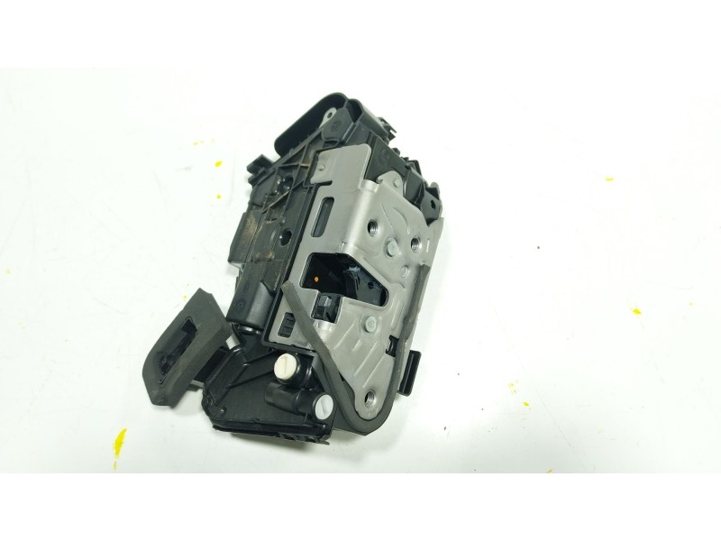 Recambio de cerradura puerta trasera izquierda para skoda karoq (nu7, nd7) 1.5 tsi referencia OEM IAM  A5Q5TA839015Q 