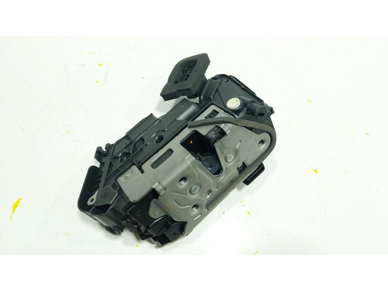 Recambio de cerradura puerta trasera derecha para skoda karoq (nu7, nd7) 1.5 tsi referencia OEM IAM 5TA839016Q A6Q5TA839016Q 