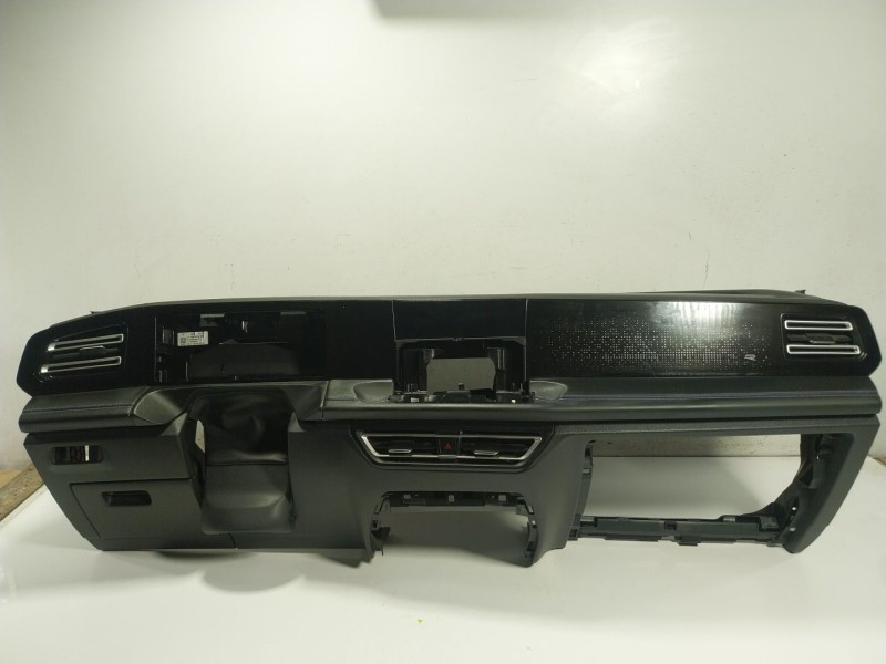 Recambio de salpicadero para volkswagen tiguan 1.5 tsi referencia OEM IAM   