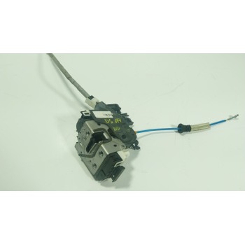 CERRADURA PUERTA DELANTERA DERECHA A1667200435 