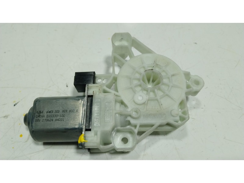 Recambio de motor elevalunas trasero derecho para cupra terramar 1.5 hybrid referencia OEM IAM  3QD959802E 