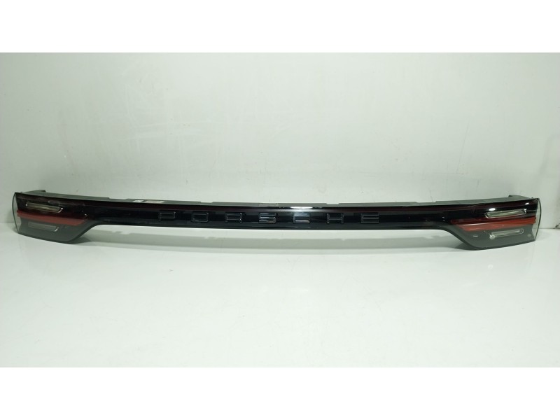 Recambio de piloto trasero central para porsche cayenne (9ya) 3.0 awd (9yaaa1) referencia OEM IAM  9Y0945081AD 
