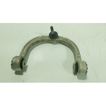 BRAZO SUSPENSION SUPERIOR DELANTERO DERECHO A2513300807 / A2513302600 