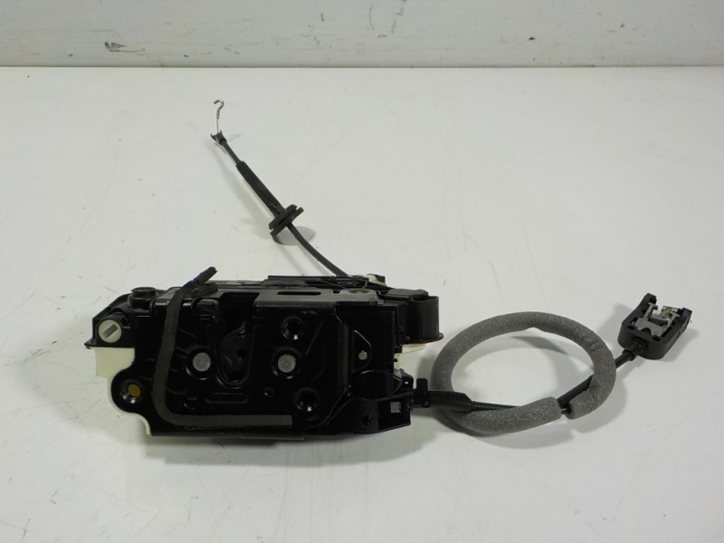 Recambio de cerradura puerta trasera izquierda para volkswagen tiguan (5n2) 2.0 tdi referencia OEM IAM 5N0839015G 05A5N0839015G 