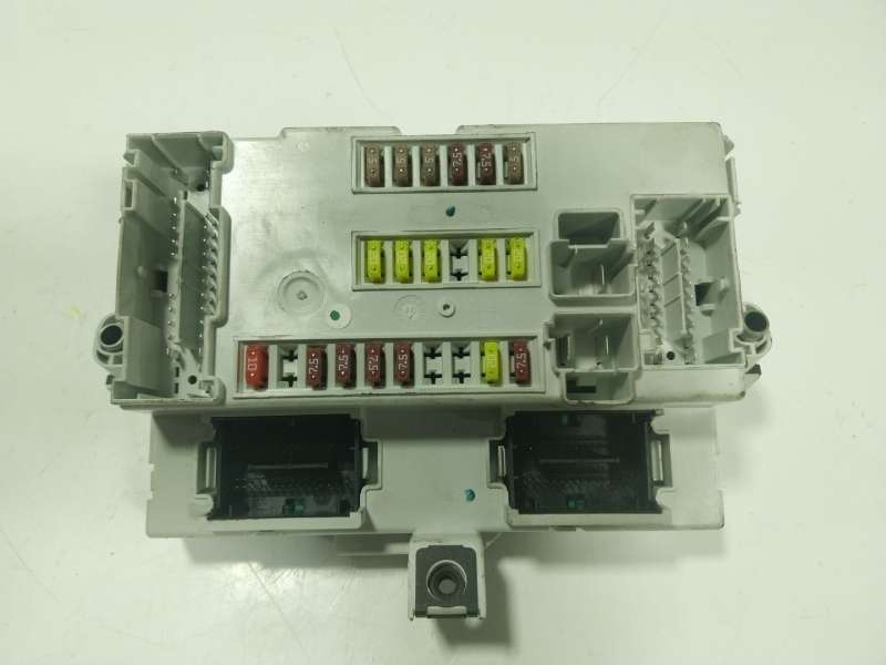 Recambio de caja reles / fusibles para alfa romeo giulietta (940_) 2.0 jtdm (940fxq1a, 940fyc1a) referencia OEM IAM   