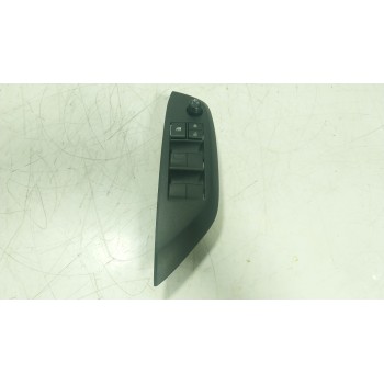 MANDO ELEVALUNAS DELANTERO IZQUIERDO 8404002550 