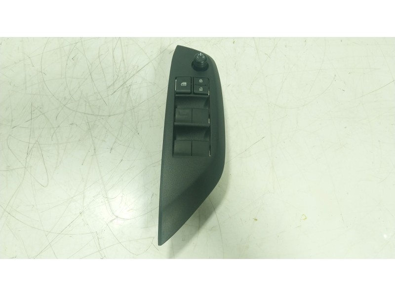 Recambio de mando elevalunas delantero izquierdo para toyota yaris (_p21_, _pa1_, _ph1_) 1.5 (mxpa11) referencia OEM IAM  840400