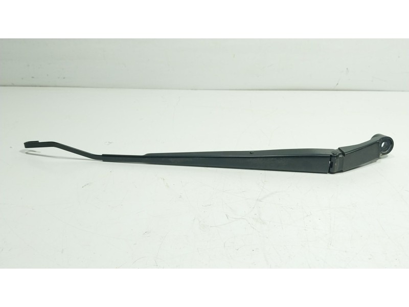 Recambio de brazo limpia delantero izquierdo para toyota yaris cross (mxp_) 1.5 hybrid (mxpj10) referencia OEM IAM   