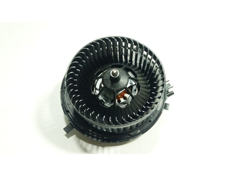 Recambio de motor calefaccion para volkswagen tiguan 1.5 tsi referencia OEM IAM  5WB819021D 