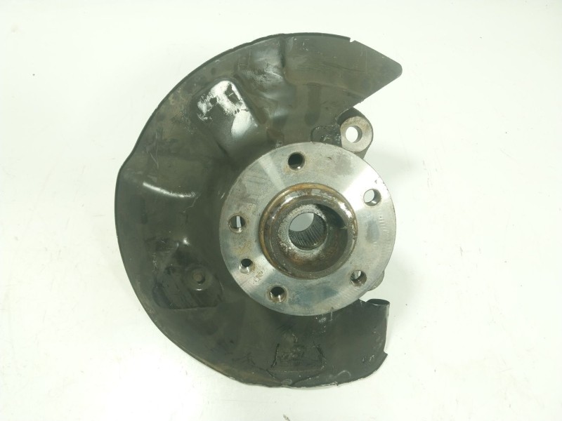 Recambio de mangueta delantera derecha para volkswagen t6 transporter 2.0 tdi referencia OEM IAM 7H0407257G  7H0498611