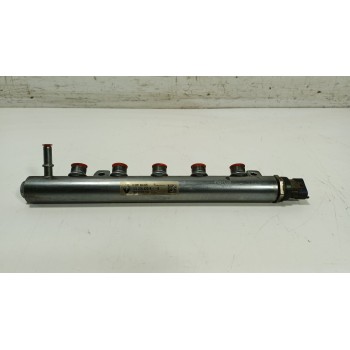RAMPA INYECTORA 175216420R 
