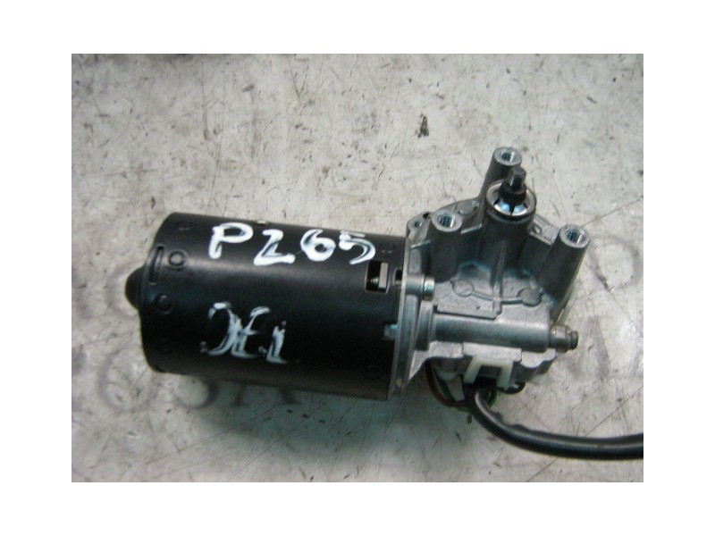 Recambio de motor limpia delantero para nissan trade 100 referencia OEM IAM   