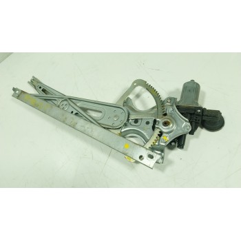 ELEVALUNAS DELANTERO DERECHO 857100D100 
