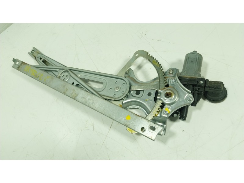 Recambio de elevalunas delantero derecho para toyota yaris (_p13_) 1.5 hybrid (nhp130_) referencia OEM IAM  857100D100 